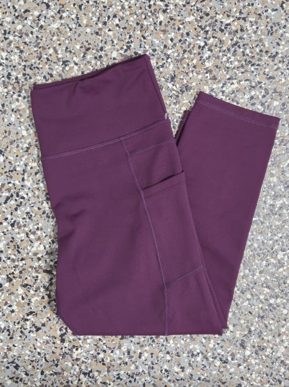 ZYIA Active Womens Plum Cropped Leggings with Side Pocket Size 12